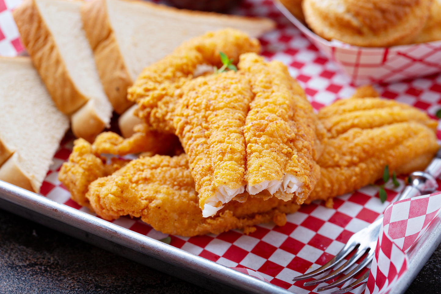 SISI LOLA FISH BREADING