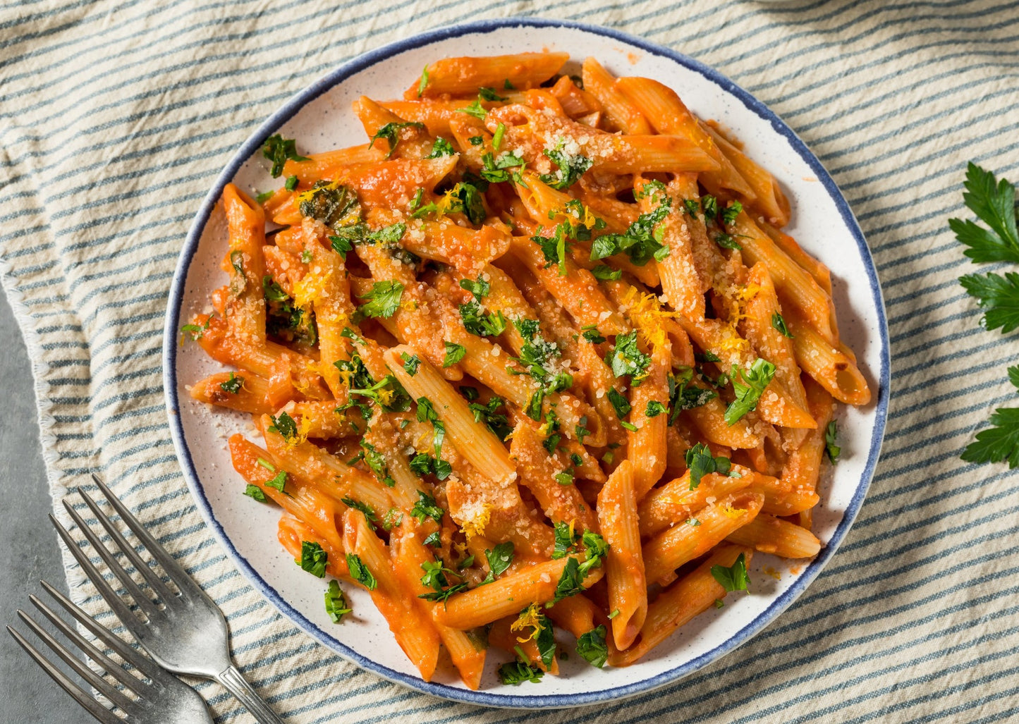 SISI LOLA PENNE