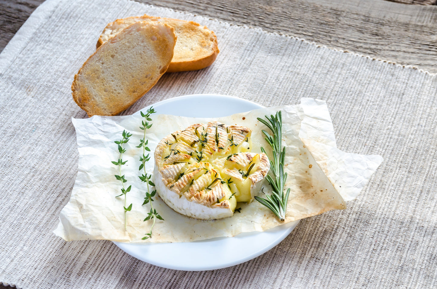 Sisi Lola GARLIC STUFFED OLIVES