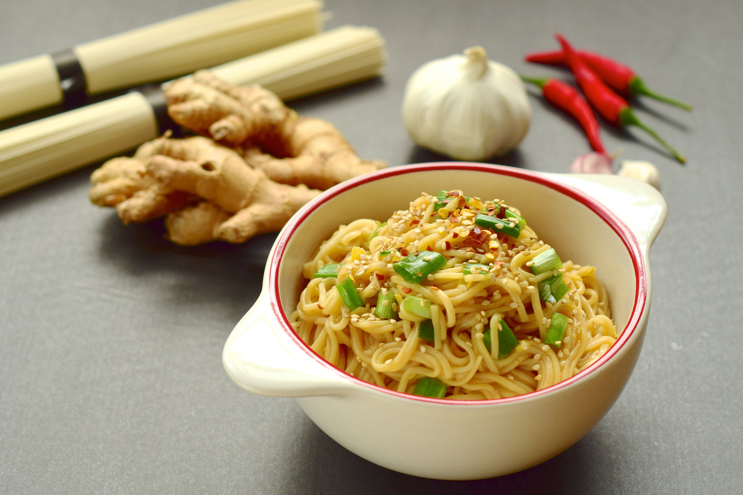 SISI LOLA TOASTED SESAME OIL WITH GINGER & GARLIC
