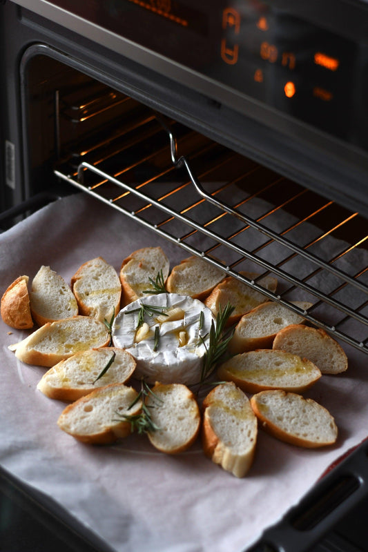 SISI LOLA BASIL OLIVE OIL